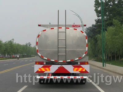 解放前四后八18-20吨鲜奶运输车