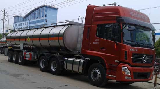 27立方液态硝酸铵运输半挂车