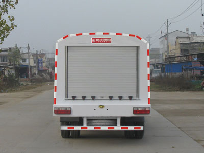 东风小多利卡护栏清洗车