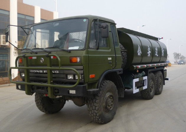  军用东风六驱油罐车、加油车