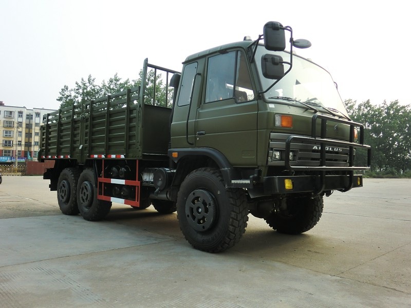 东风六驱越野车