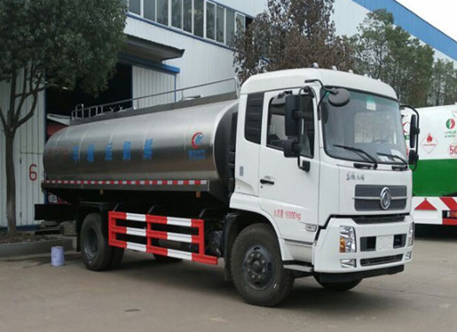 东风天锦10吨鲜奶运输车