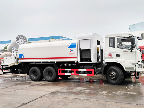 东风15方后双桥多功能抑尘车