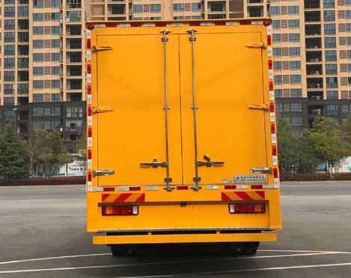 东风天龙100-800KW应急电源车