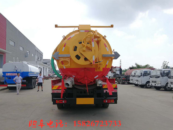 东风天锦清洗吸污车（带副发动机）