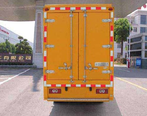 江铃蓝牌20-100KW应急电源车