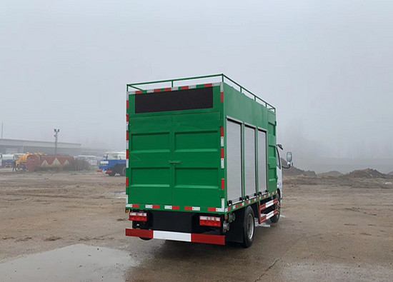 东风多利卡污水处理车