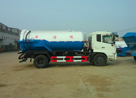 东风天锦12方吸污车