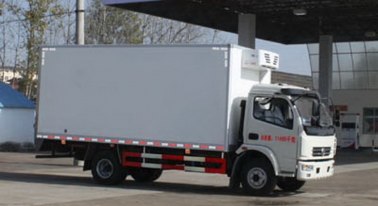 东风多利卡保温冷藏车